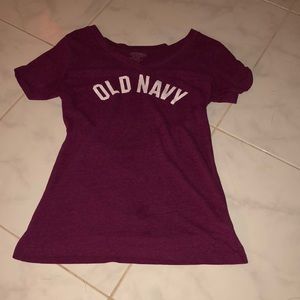 v neck old navy tee